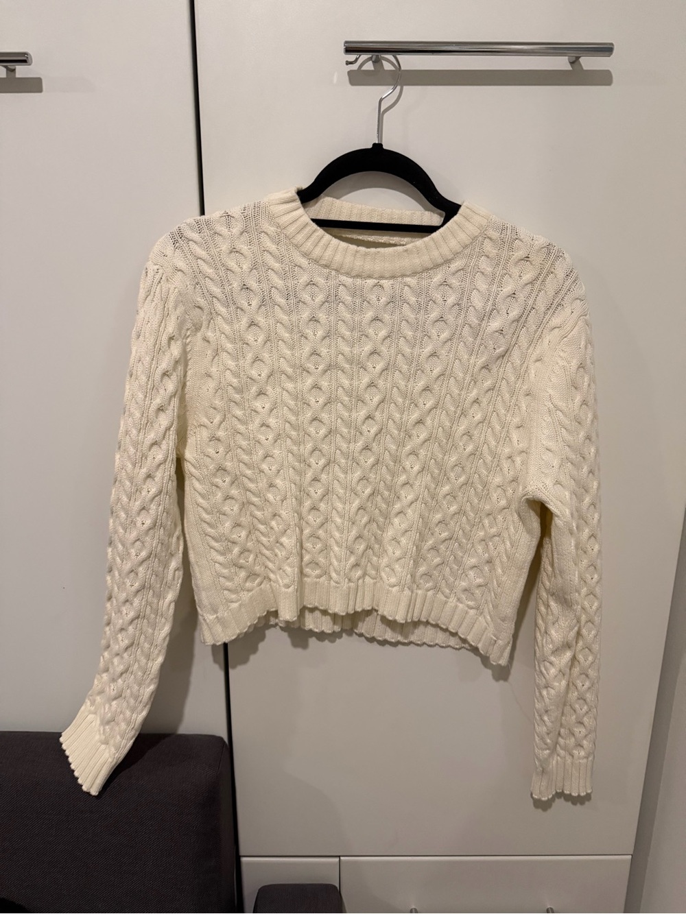 Wayf Cream Cable-Knit Women’s Sweater - Classic Crewneck open back Medium